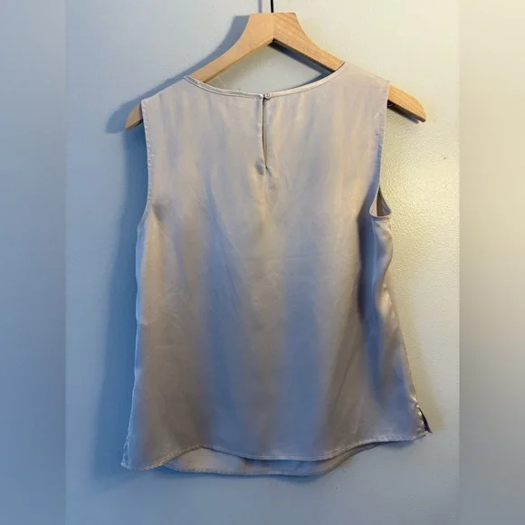 Kasper Sleeveless Pleated Blouse - Picture 3 of 4